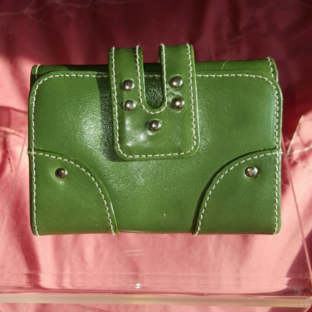 LW New Green Wallet.